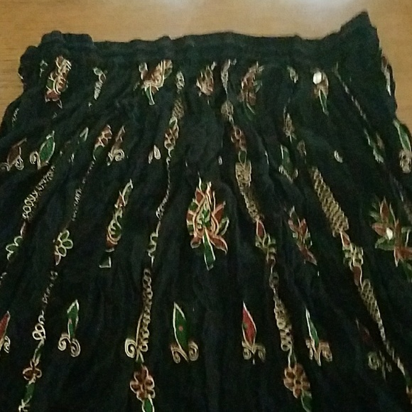 PLUS SKIRT was $25 - Picture 5 of 6